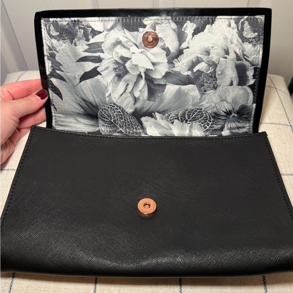 Ted Baker Black Clutch with Rose Gold Bow - Picture 4 of 7